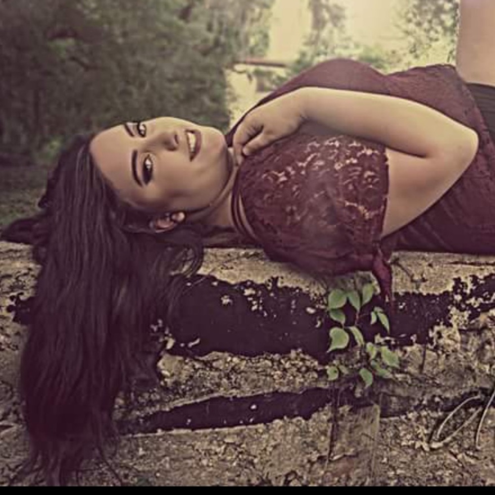 Meet your Posher, Jade